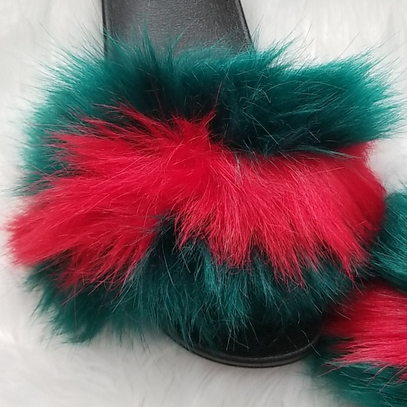 Red Green Faux Fur Slides - Picture 3 of 8